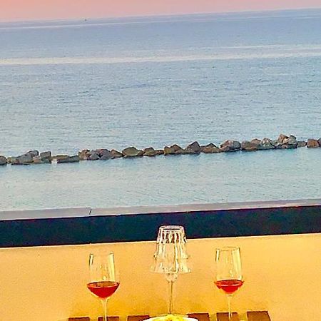 Splendido Appartamento Fronte Mare Термоли Экстерьер фото